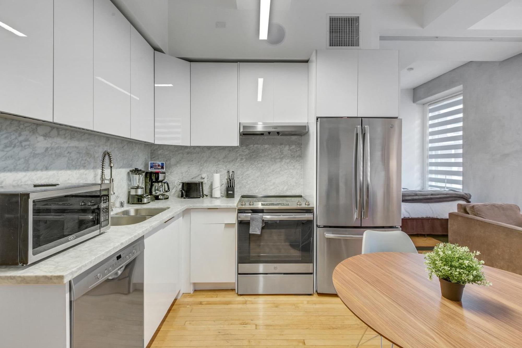 One Lux Hwh Downtown Angeles