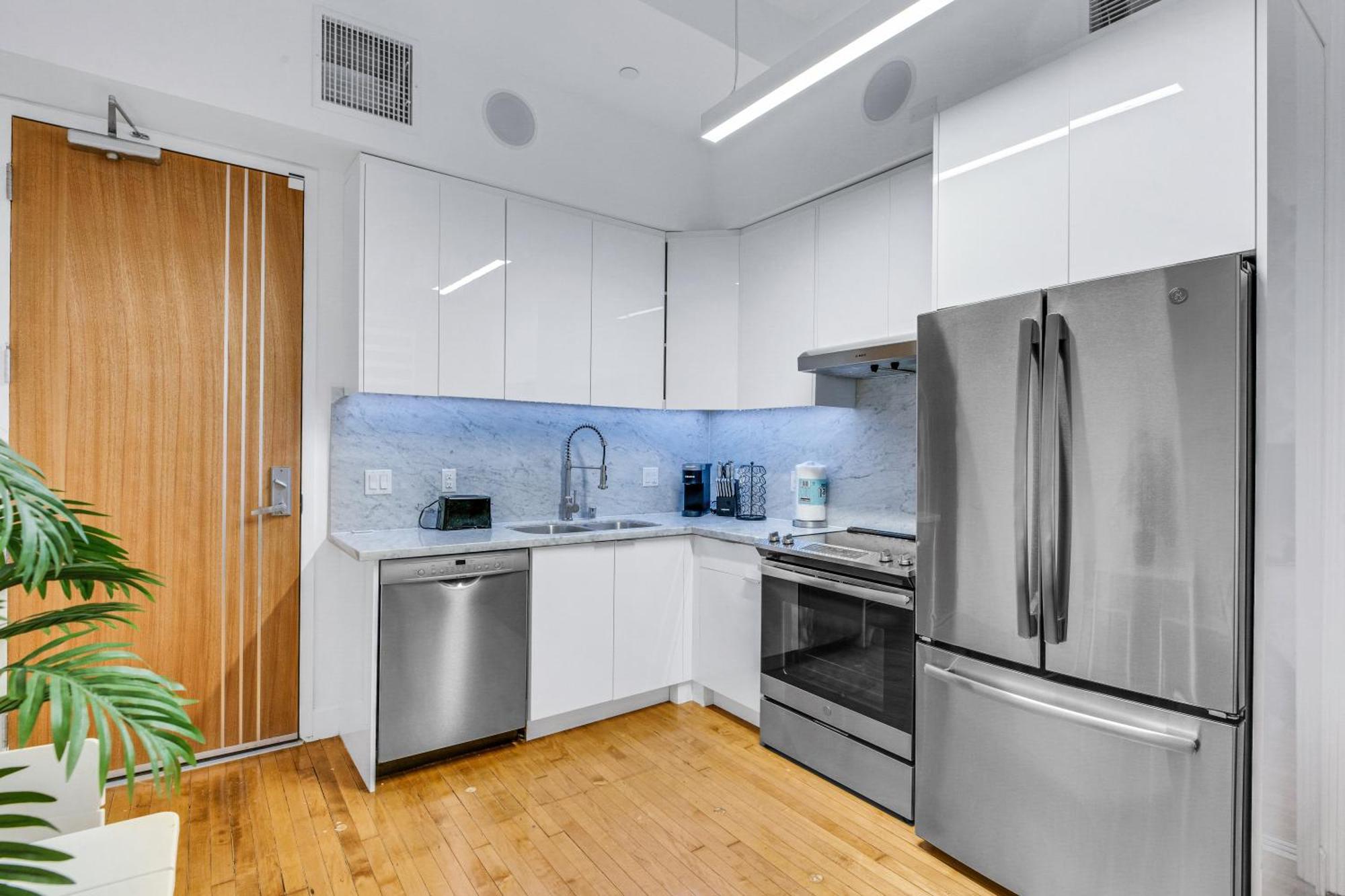 One Lux Hwh Downtown Angeles